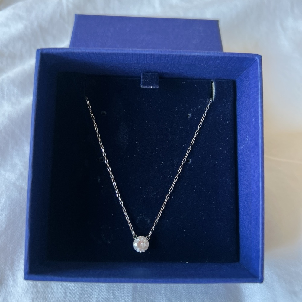 Swarovski Jewelry Attract Round Necklace White Rhodium Plating - Picture 9 of 15